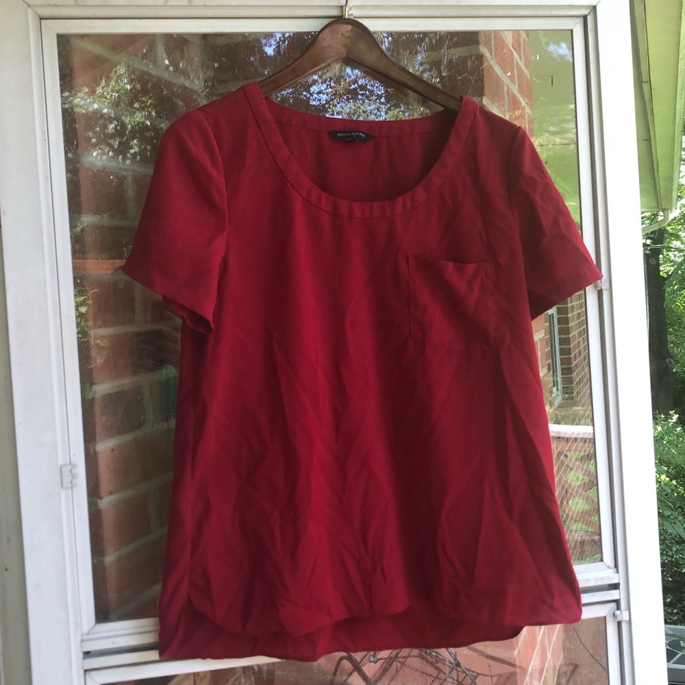 Women’s Banana Republic red shirt w/ pocket